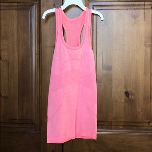 Lululemon tank